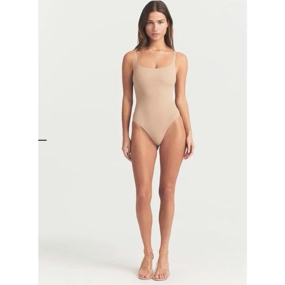 SKIMS Fits Everybody Square Neck Thong Bodysuit Nude Size XS NWT $60